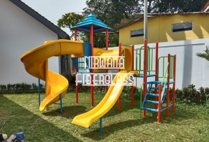 Pemasangan playground taman di Bogor